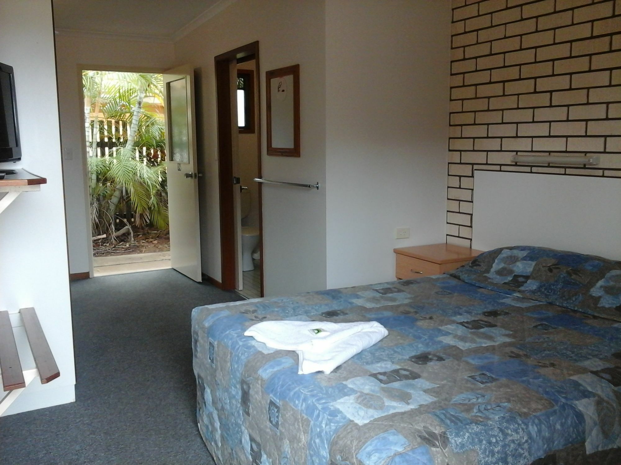 Emerald Tower Motor Inn Экстерьер фото